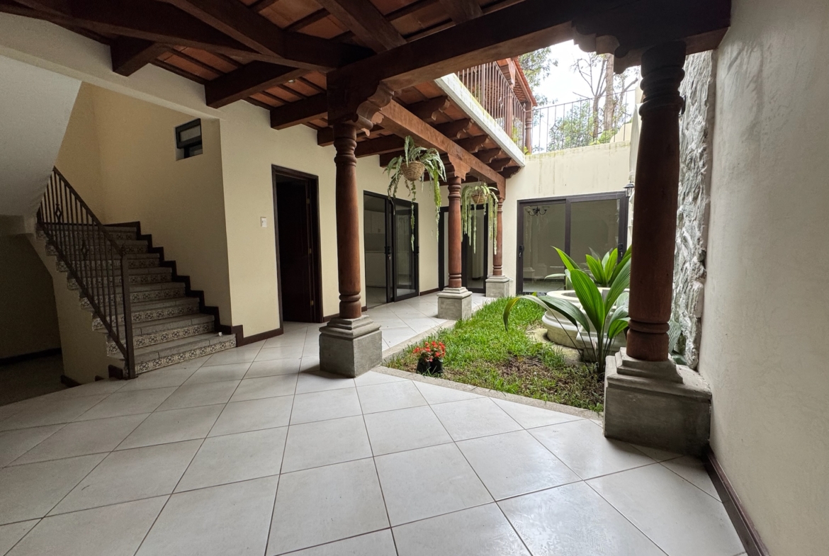 CASA EN VENTA EN ANTIGUA GARDENS