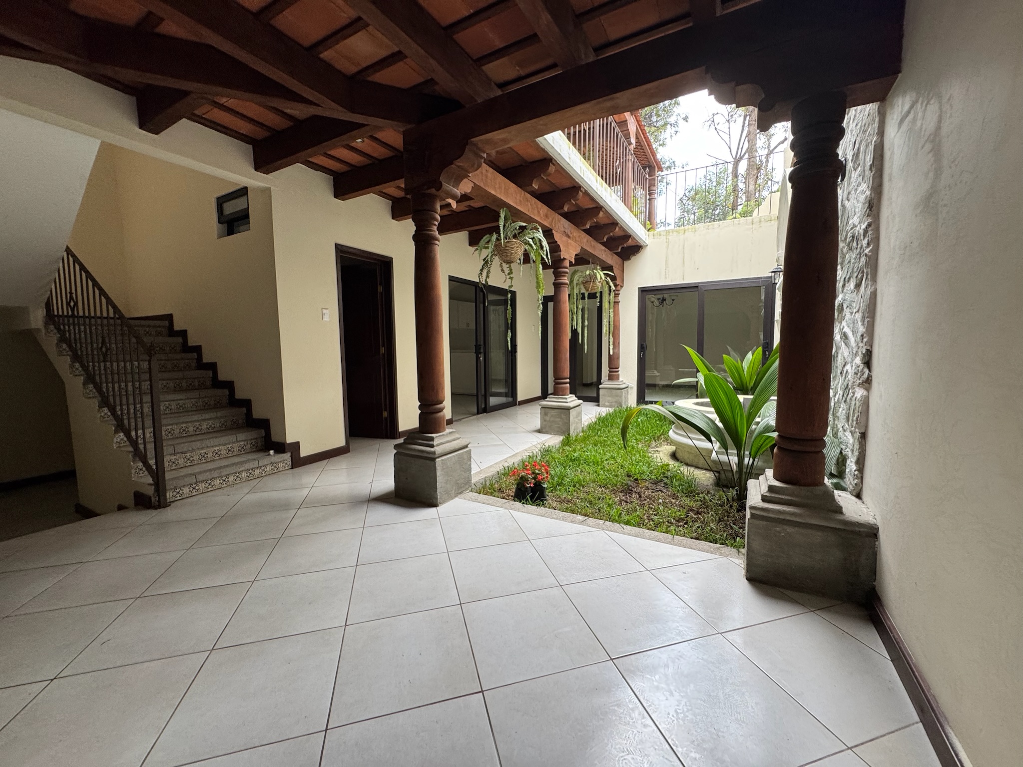CASA EN VENTA EN ANTIGUA GARDENS