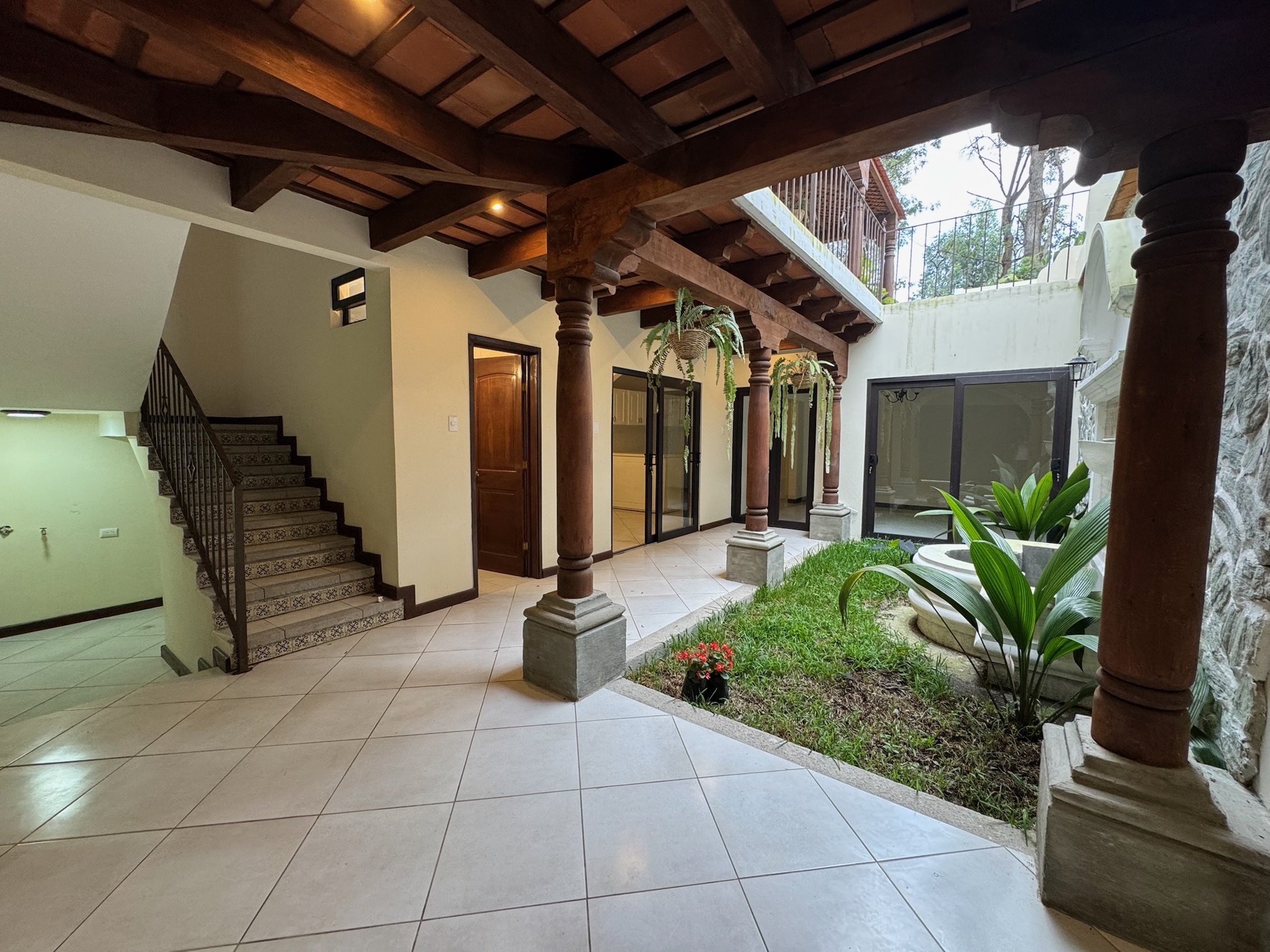 CASA EN VENTA EN ANTIGUA GARDENS