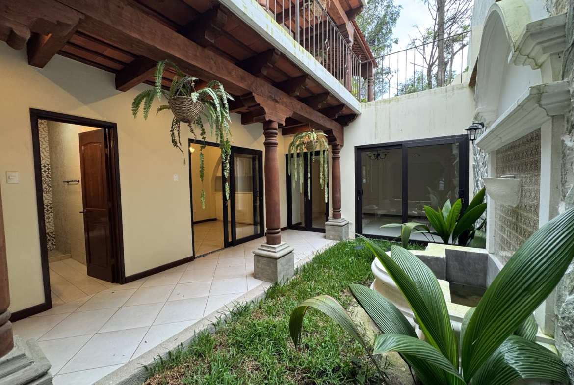 CASA EN VENTA EN ANTIGUA GARDENS