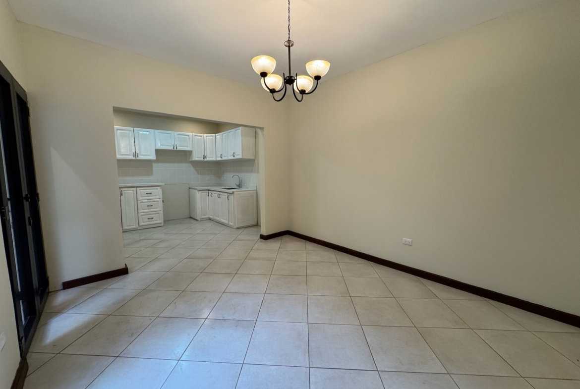 CASA EN VENTA EN ANTIGUA GARDENS