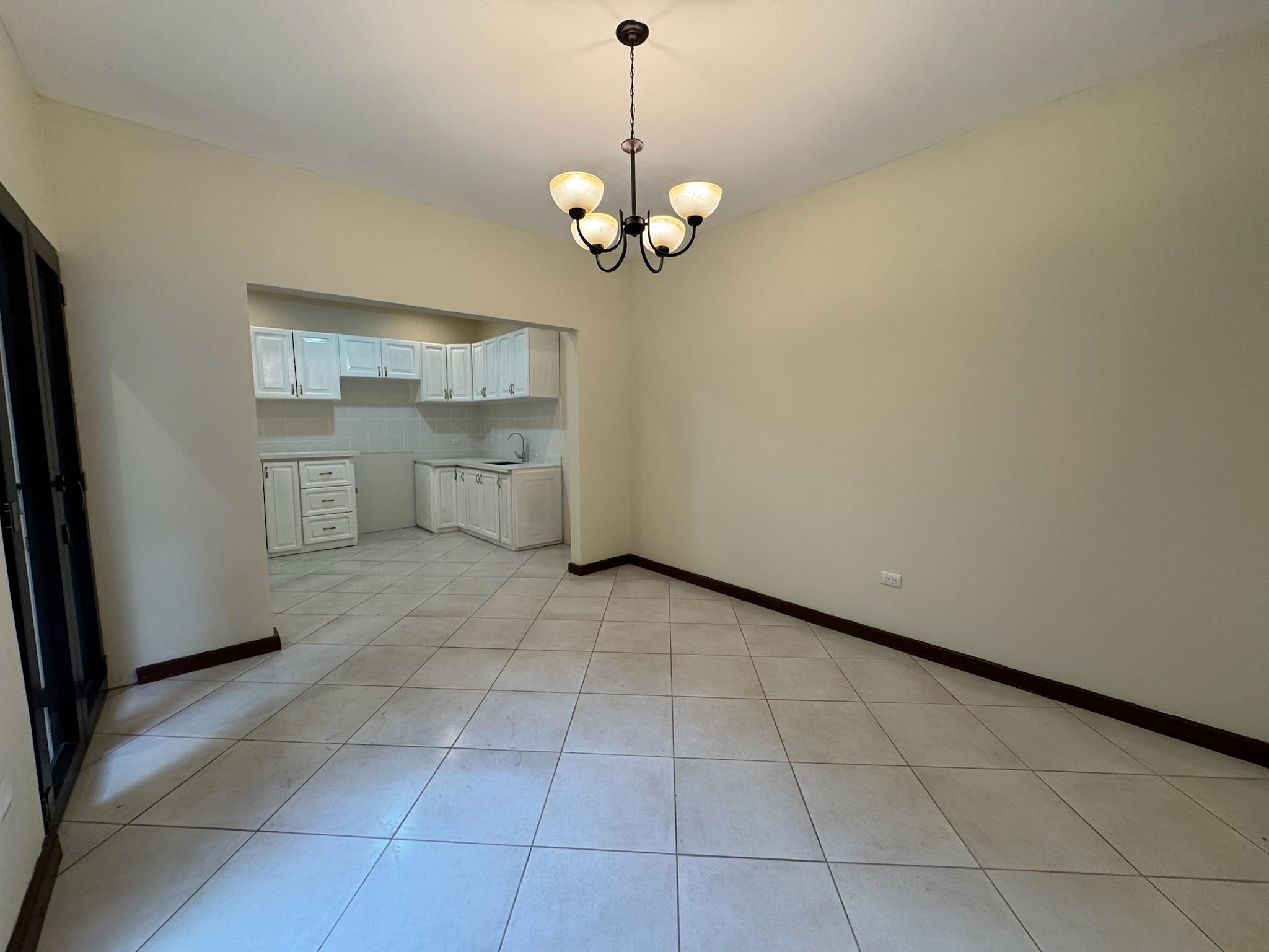 CASA EN VENTA EN ANTIGUA GARDENS