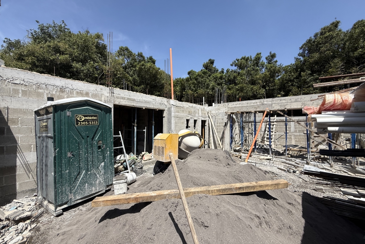 CASA EN VENTA EN CONSTRUCCIÓN EN ANTIGUA GUATEMALA