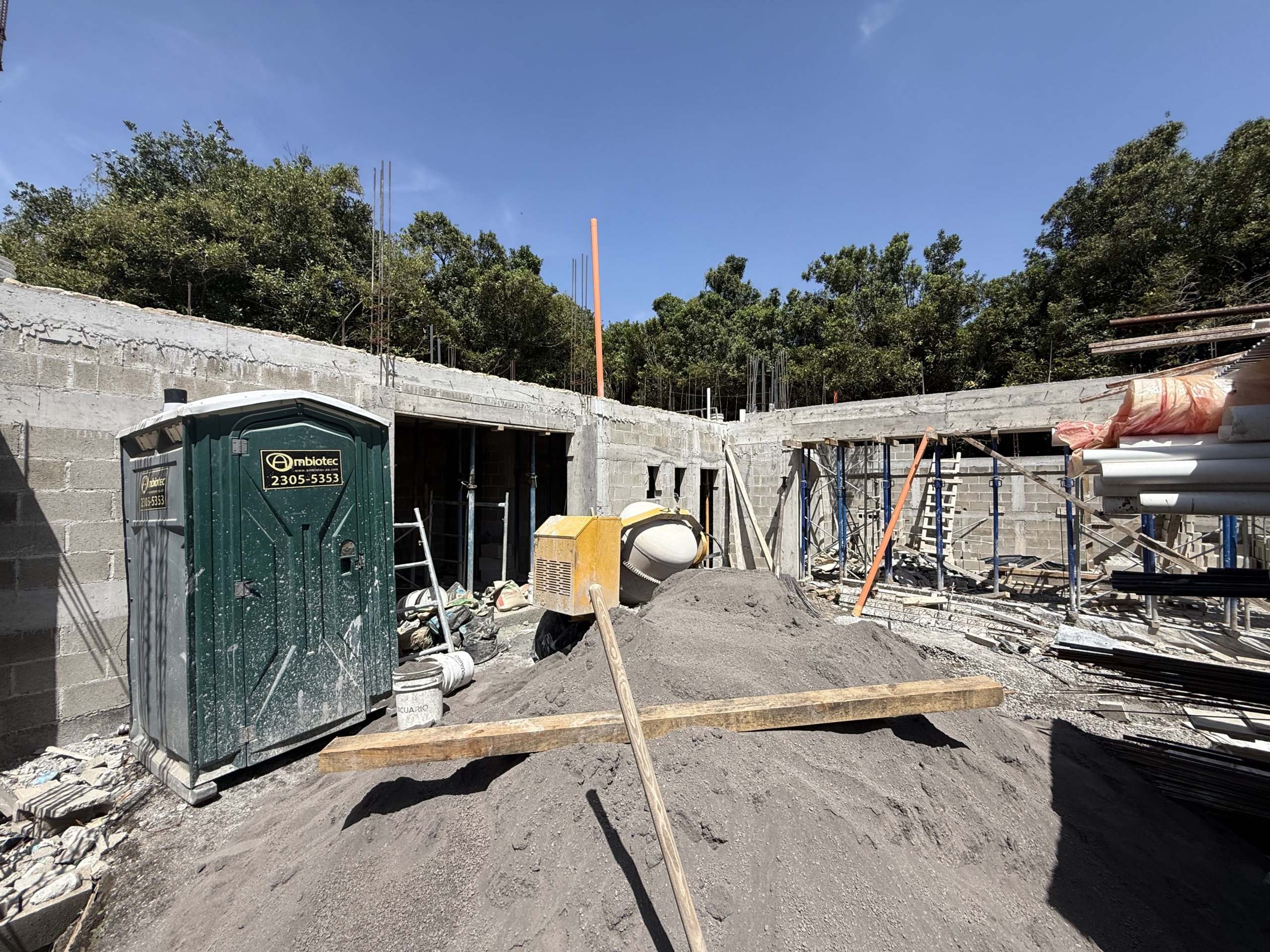 CASA EN VENTA EN CONSTRUCCIÓN EN ANTIGUA GUATEMALA