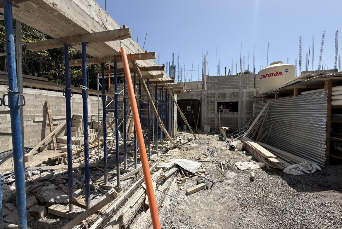 CASA EN VENTA EN CONSTRUCCIÓN EN ANTIGUA GUATEMALA
