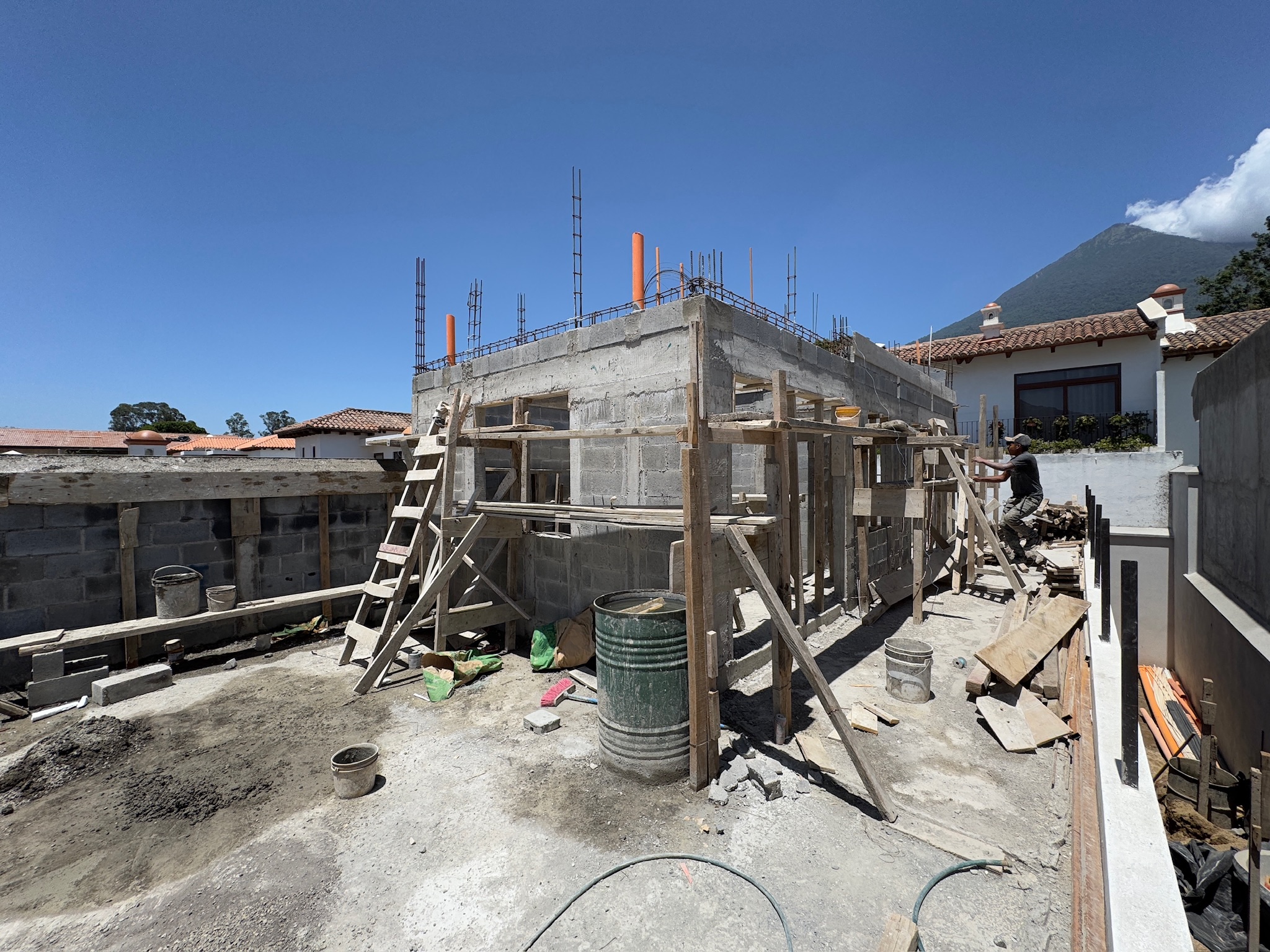 CASA EN VENTA EN ANTIGUA GUATEMALA