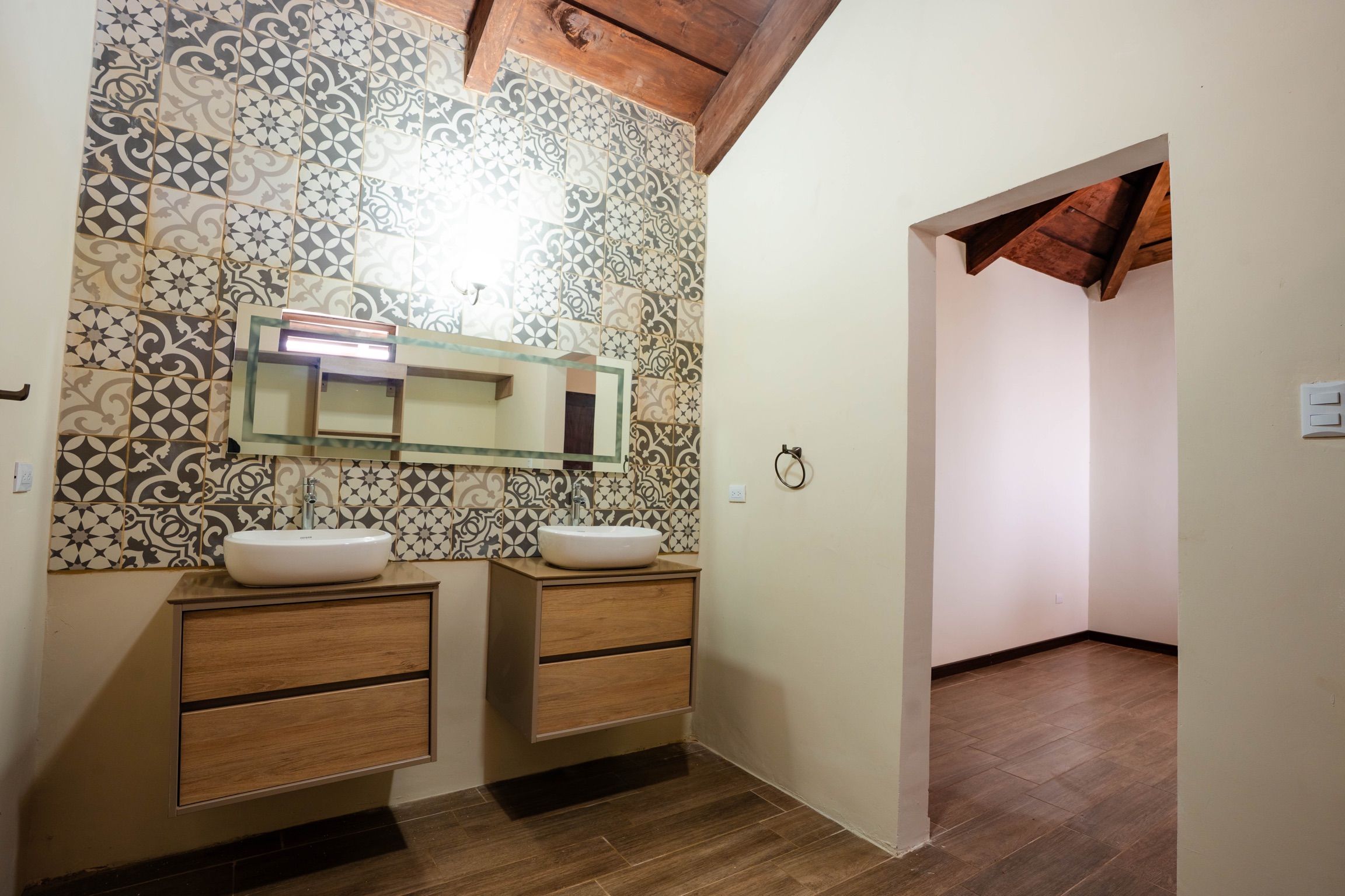 CASA EN VENTA EN ANTIGUA GUATEMALA