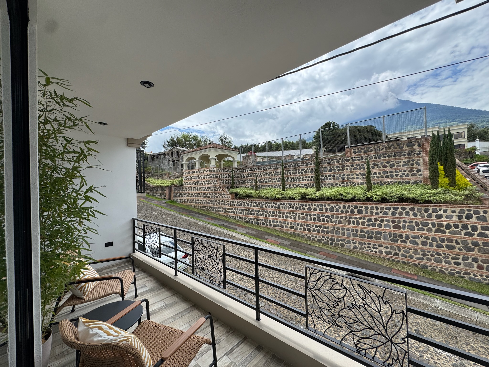 CASA EN VENTA EN ANTIGUA GUATEMALA