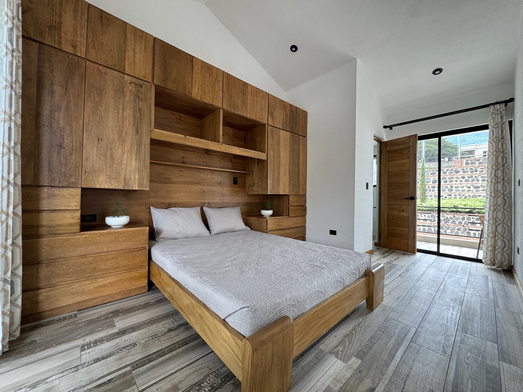 CASA EN VENTA EN ANTIGUA GUATEMALA