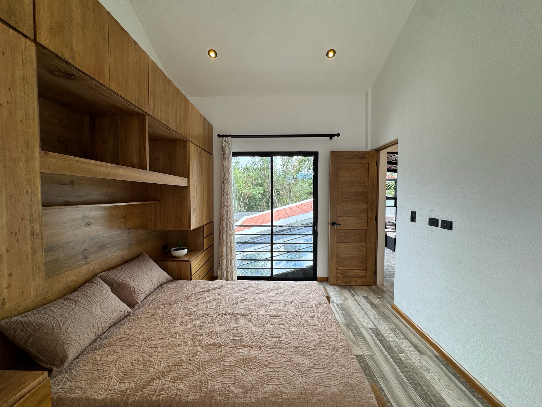 CASA EN VENTA EN ANTIGUA GUATEMALA