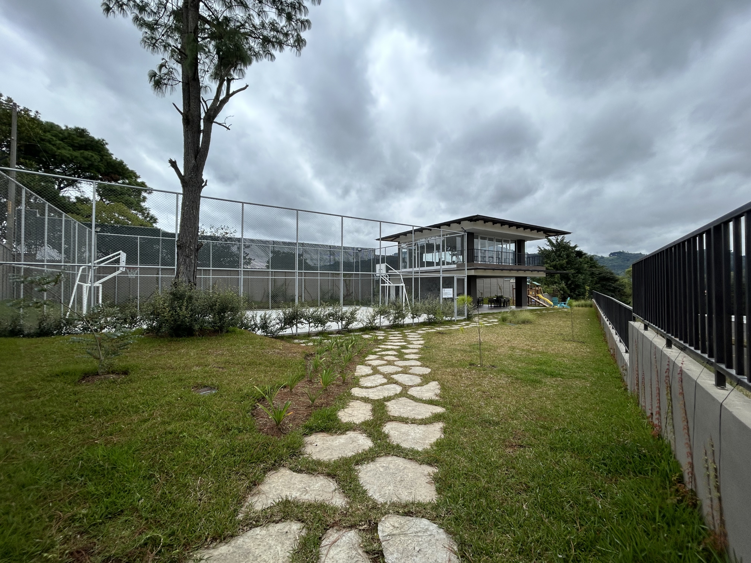 APARTAMENTO EN ALQUILER EN SANTO TOMAS MILPAS ALTAS, SACATEPÉQUEZ