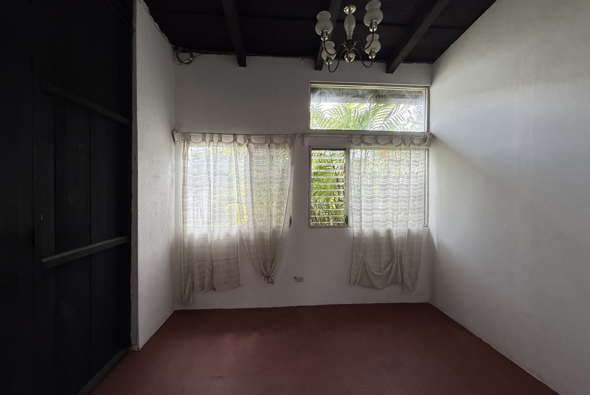 LOCAL COMERCIAL EN ALQUILER EN ANTIGUA GUATEMALA