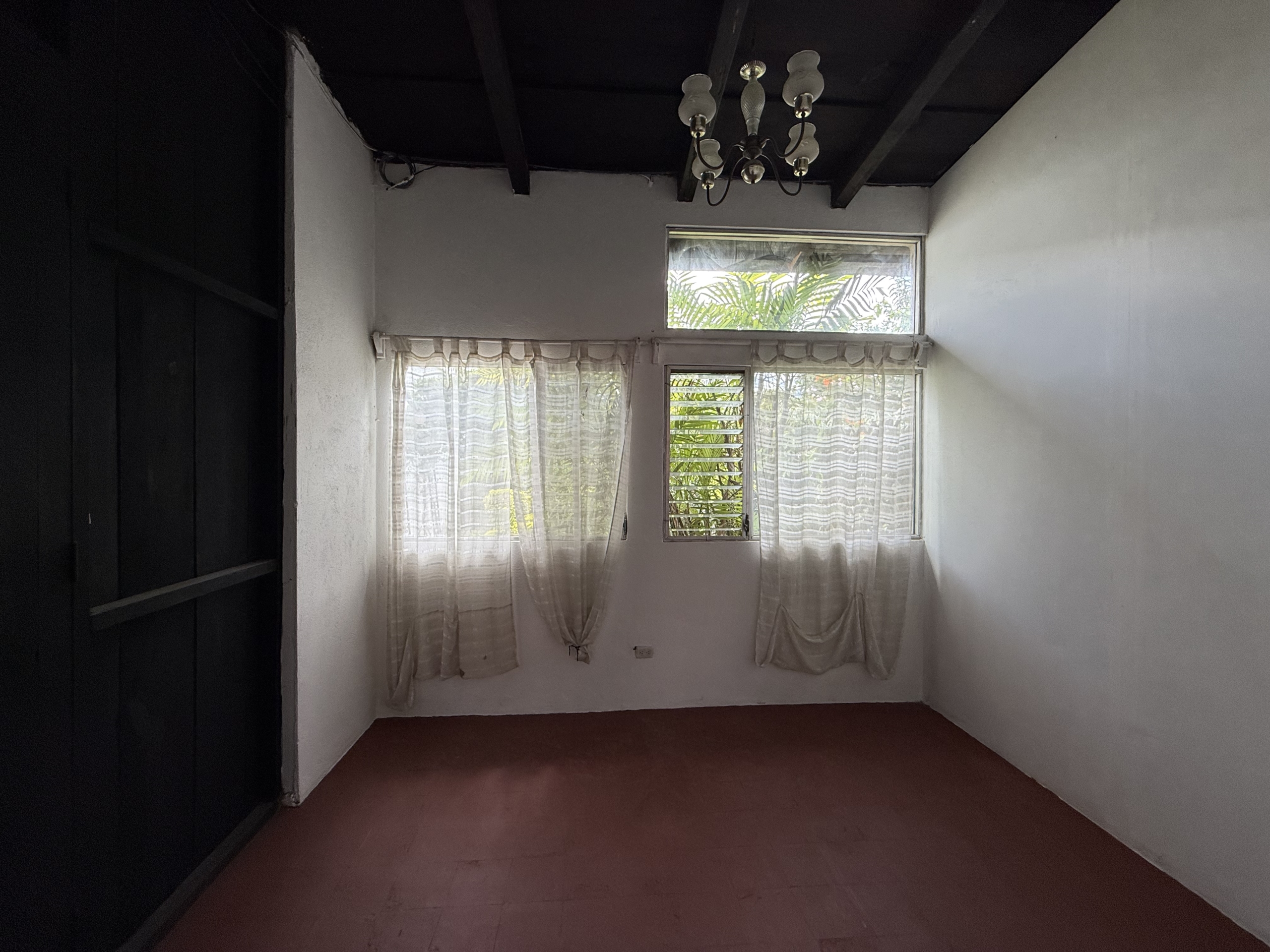 LOCAL COMERCIAL EN ALQUILER EN ANTIGUA GUATEMALA