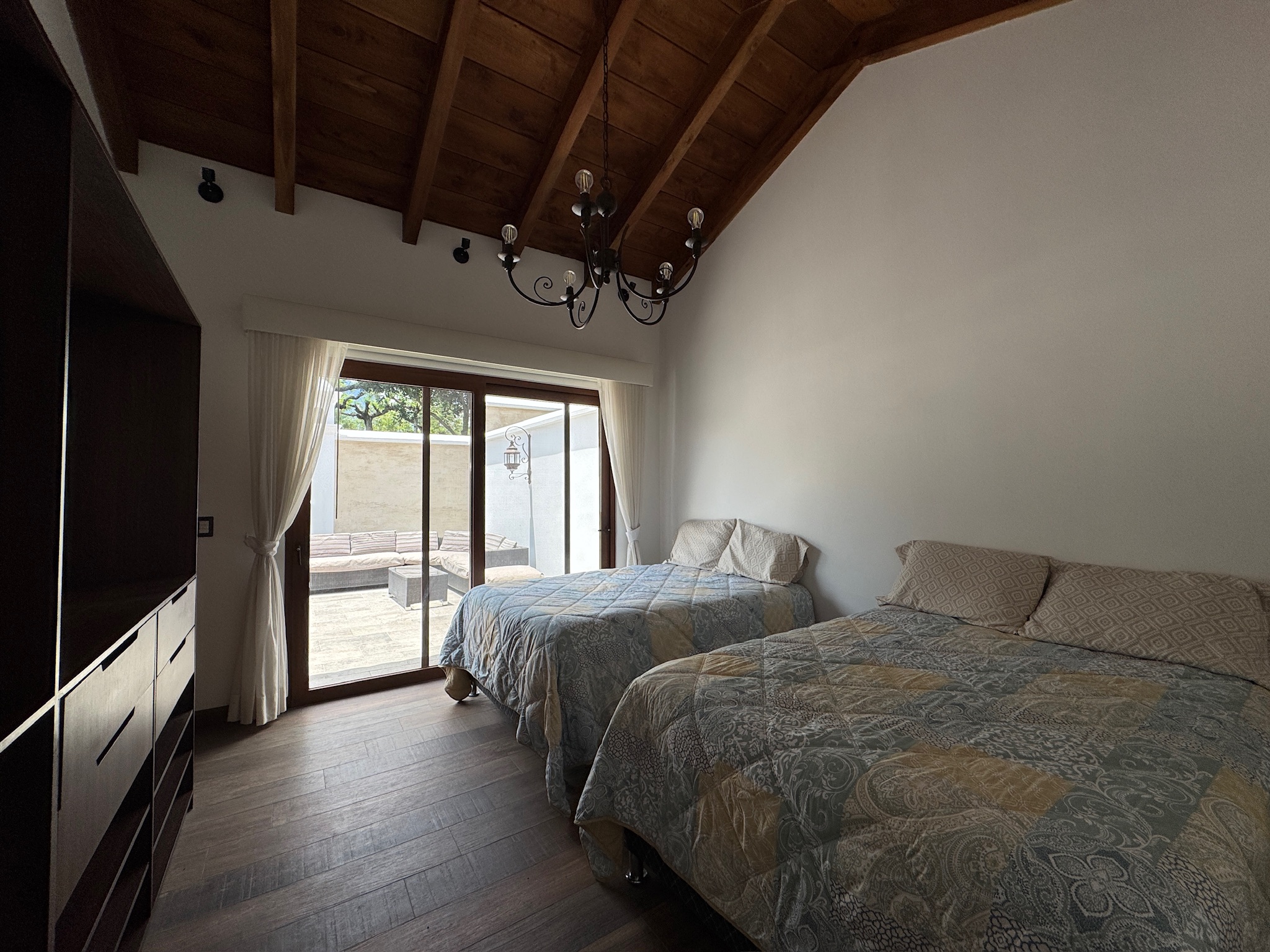 CASA AMUEBLADA EN ALQUILER EN ANTIGUA GUATEMALA
