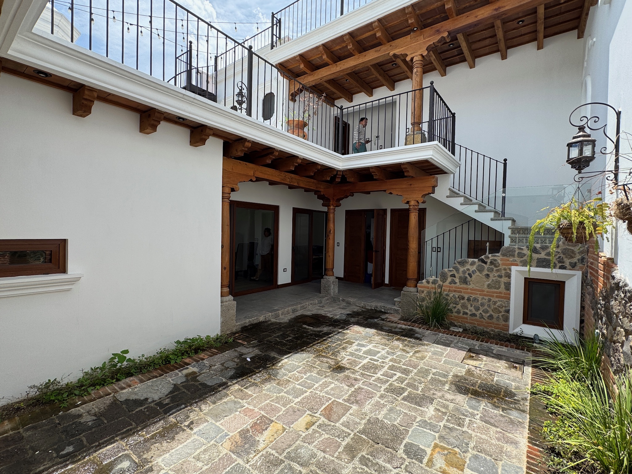 CASA AMUEBLADA EN ALQUILER EN ANTIGUA GUATEMALA