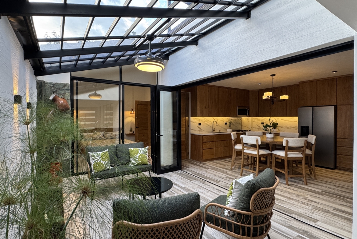 CASA EN VENTA EN ANTIGUA GUATEMALA
