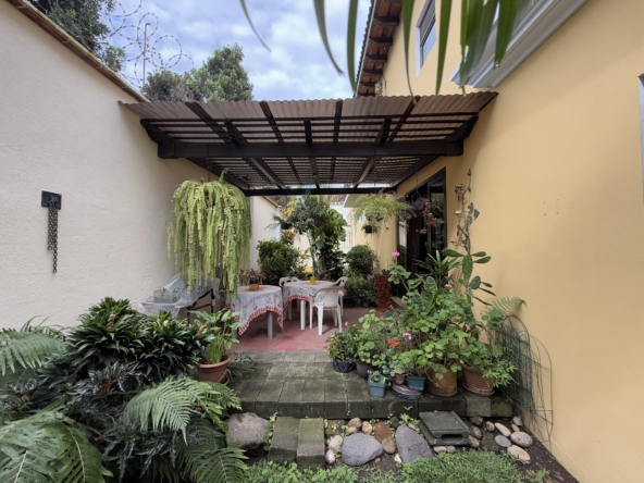 CASA EN VENTA EN ANTIGUA GUATEMALA